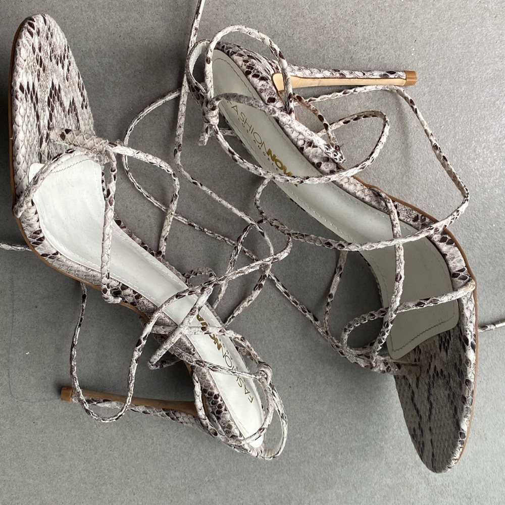 Fashion Nova gray snakeskin tie heels
